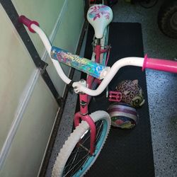 Girls Bike 20 Inch With 2 Helmets