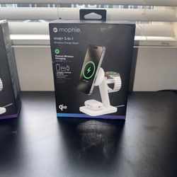 mophie. snap+ 3-in-1 Wireless Charge Stand. New