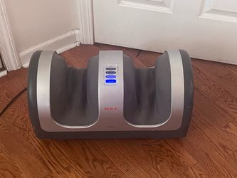 Feet massager