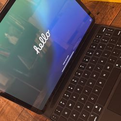 Apple iPad Pro Bundle