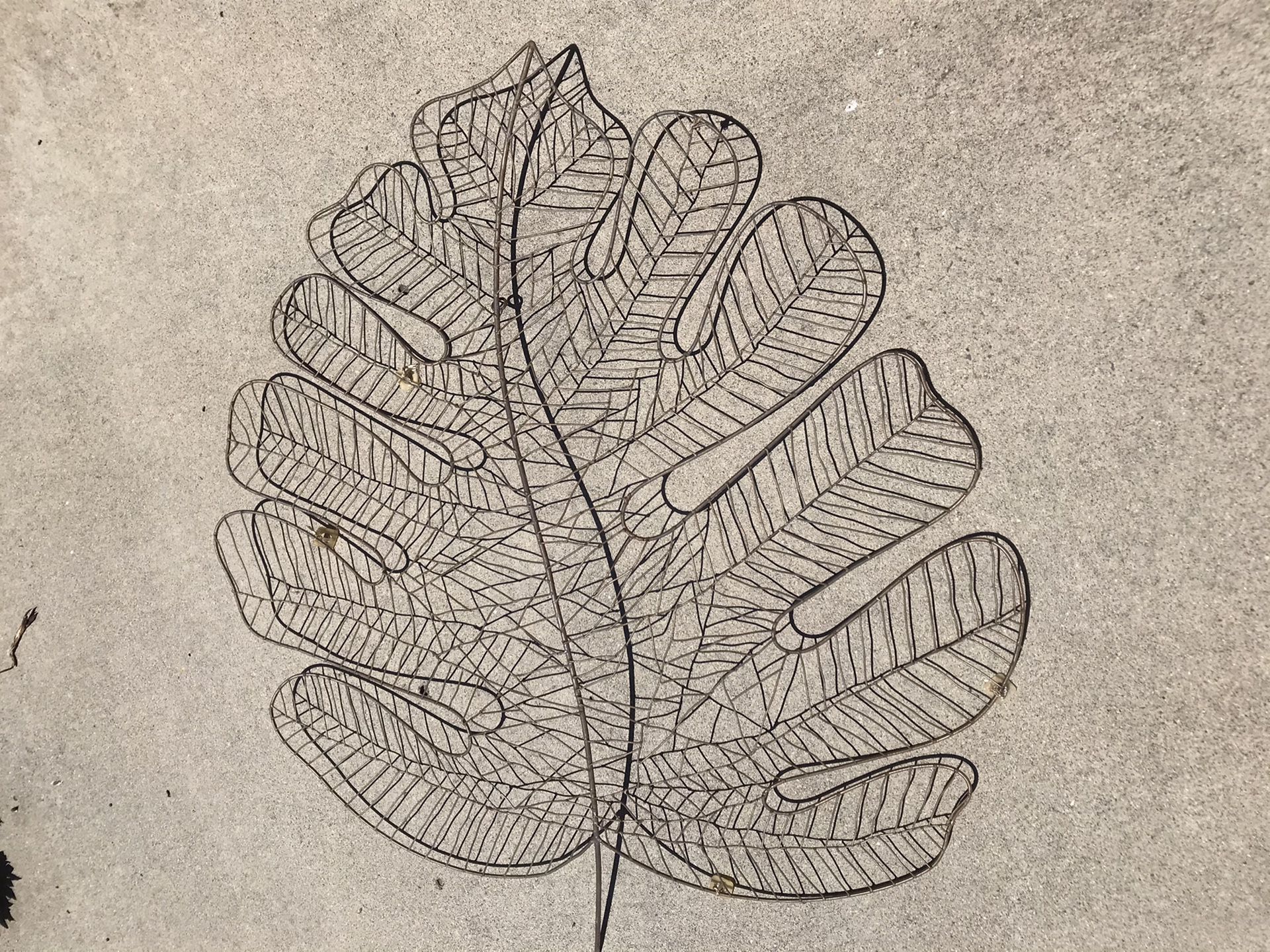 Metal ornament leaf.
