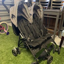Jeep PowerGlyde Side-by-Side Double Stroller