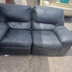 Leather Recliner Couch And Loveseat Little Dusty From Storage But Still Great Condition