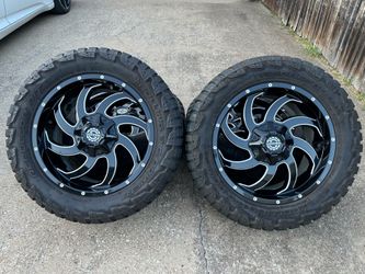 20x9 INCH SCORPION OFF-ROAD RIMS WITTH 285/55R20 TIRES PRACTICALLY NEW