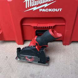 Milwaukee Fuel M12 Cut Off Tool 
