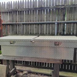Truck Bed Diamond Plate Metal Tool Box