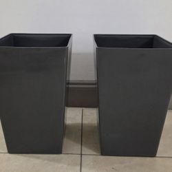 *** REDUCED *** PAIR of 15" (Tall) Gray Mobile Resin Planters @ Lasting Creations 