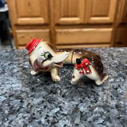 Vintage Ceramic Artmark hand painted Wiener Dog Salt and Pepper “Hi Friend” with red hat.  Preowned the hat has paint wear due to age.  See pictures. 