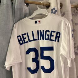 Cody bellinger Dodgers Jersey Size Medium New 60$