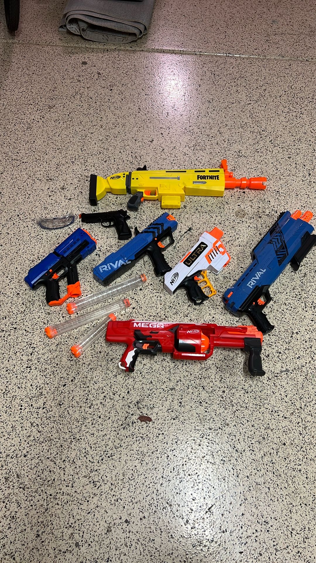 Nerf guns/toys/collectibles