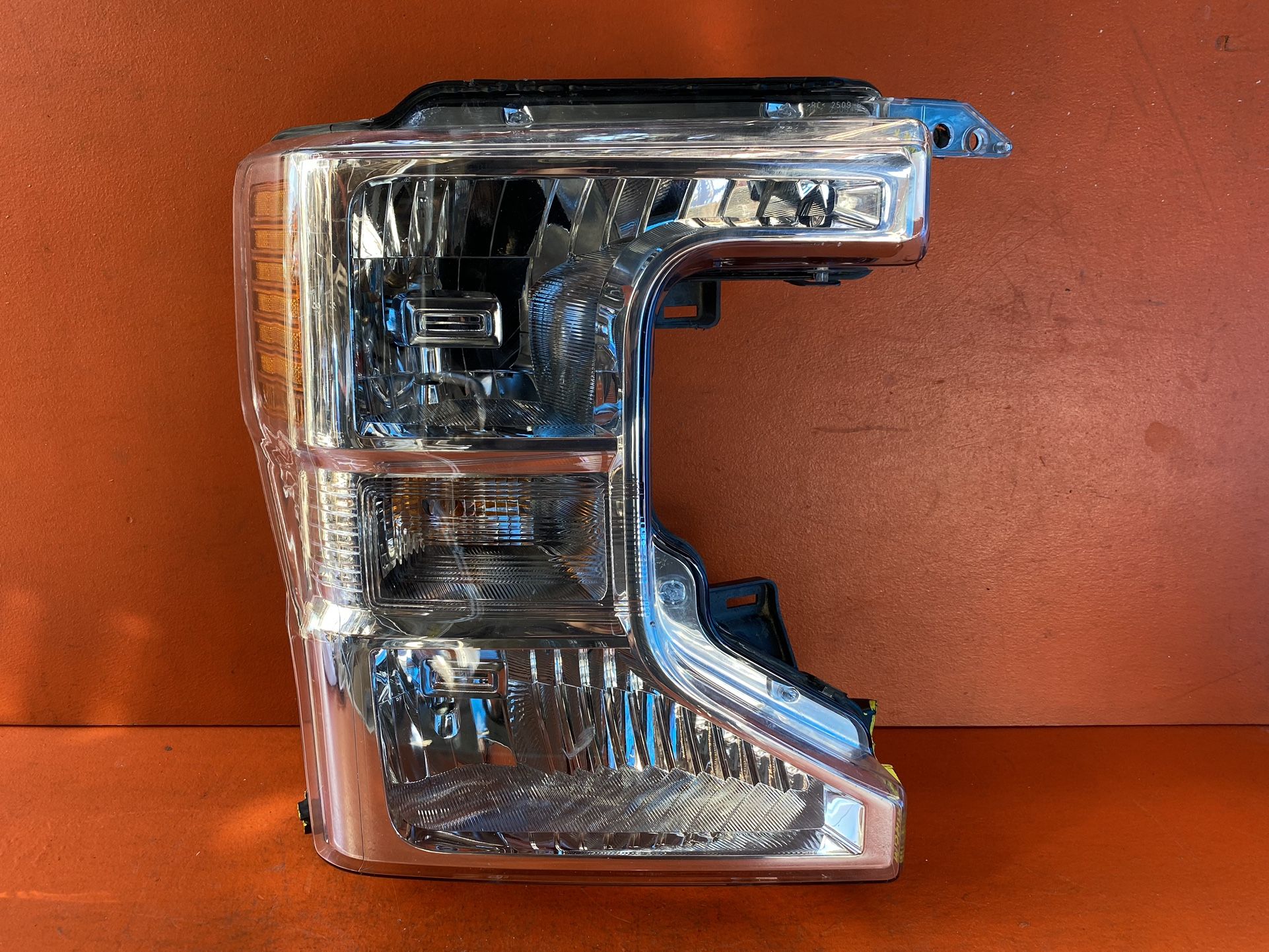 2020 - 2022 FORD F250 F350 F450 RIGHT PASSENGER SIDE HEADLIGHT OEM LC3B-13005-AD