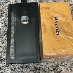 Outdoor Light Fixture With Light Bulbs 