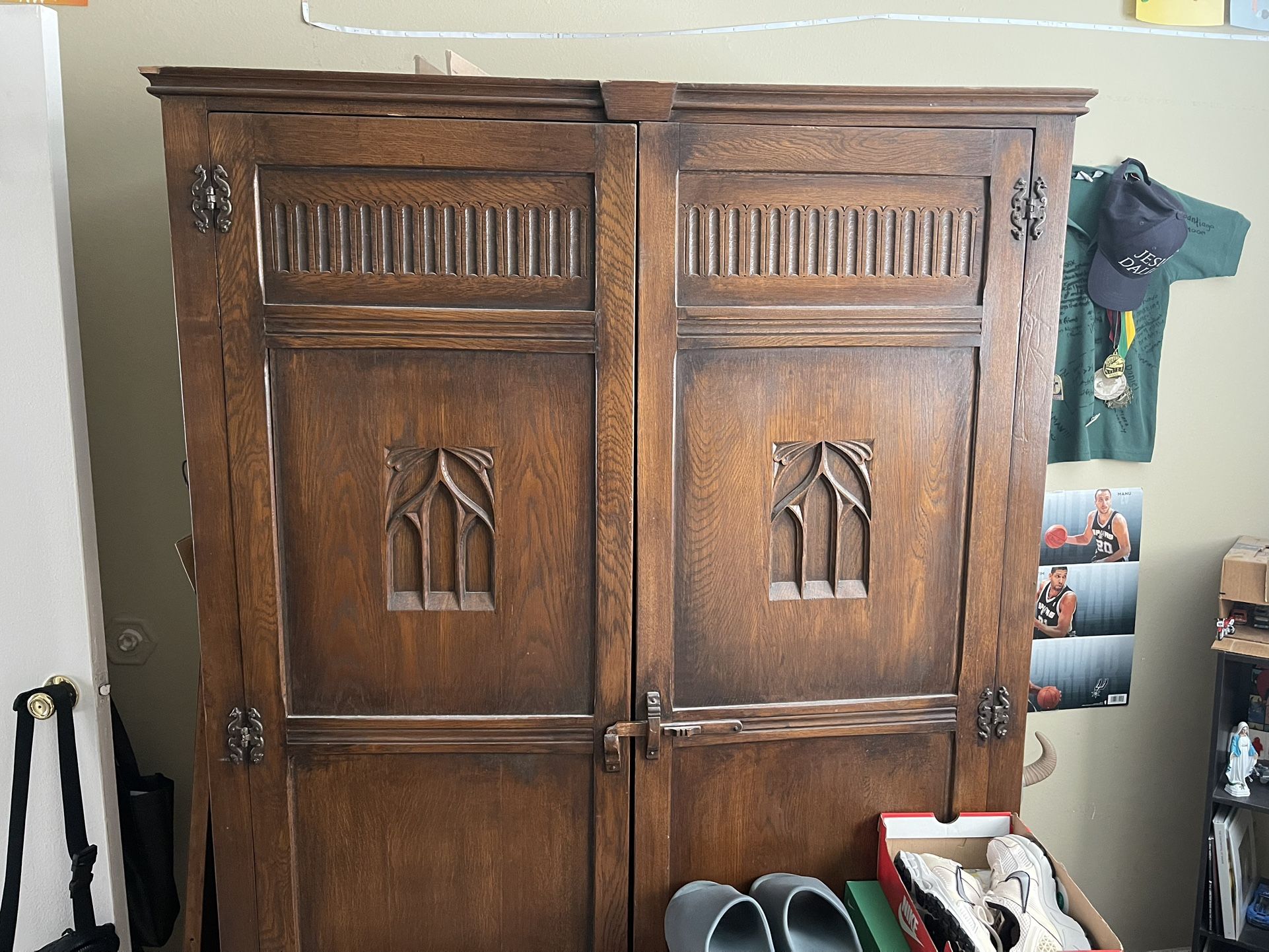 Big Armoire 