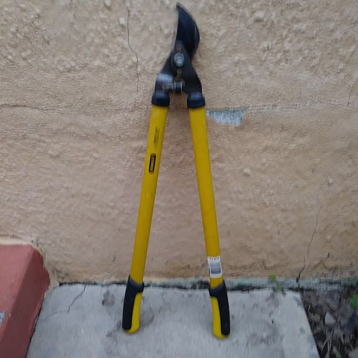 Reduced** Stanley Accuscape Lopper. Great condition!!