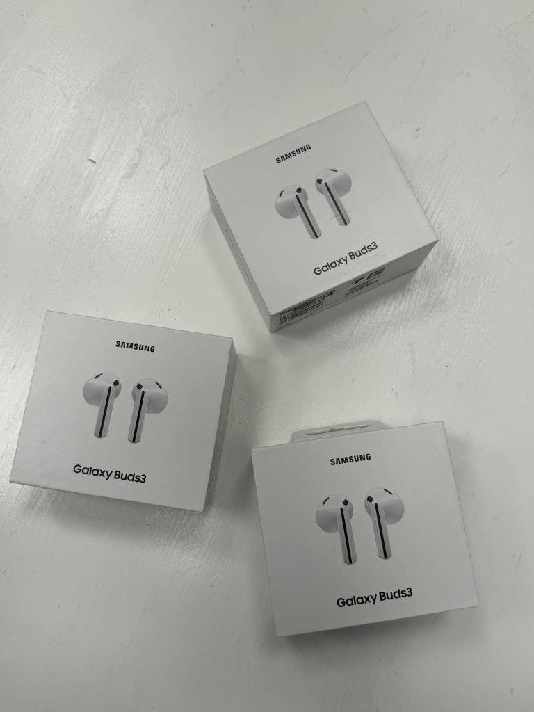 Samsung Galaxy Buds 3 Bluetooth Earbuds New - Pay $5 today and the rest later!!