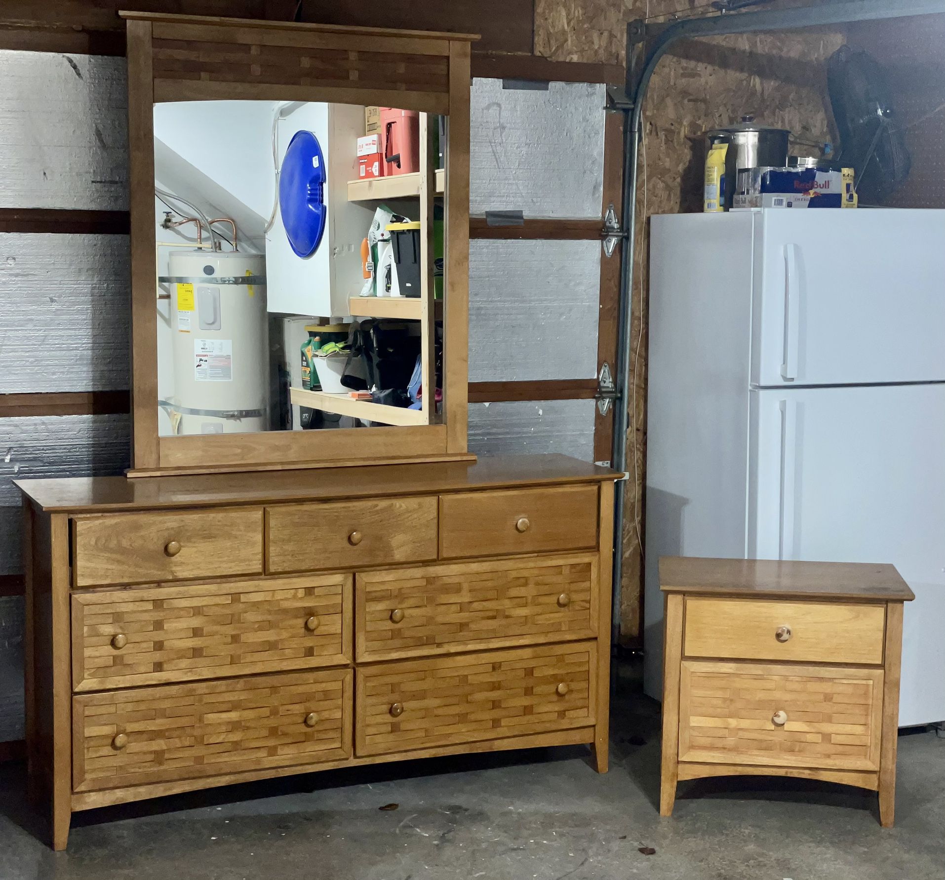 7 Drawer Wood Dresser With mirror And Night Stand 