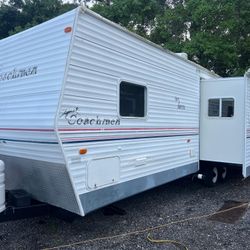 2005 COACHMEN CATALINA 28FT Clean Title 