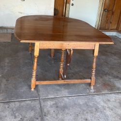 Dining Game/Party Table 