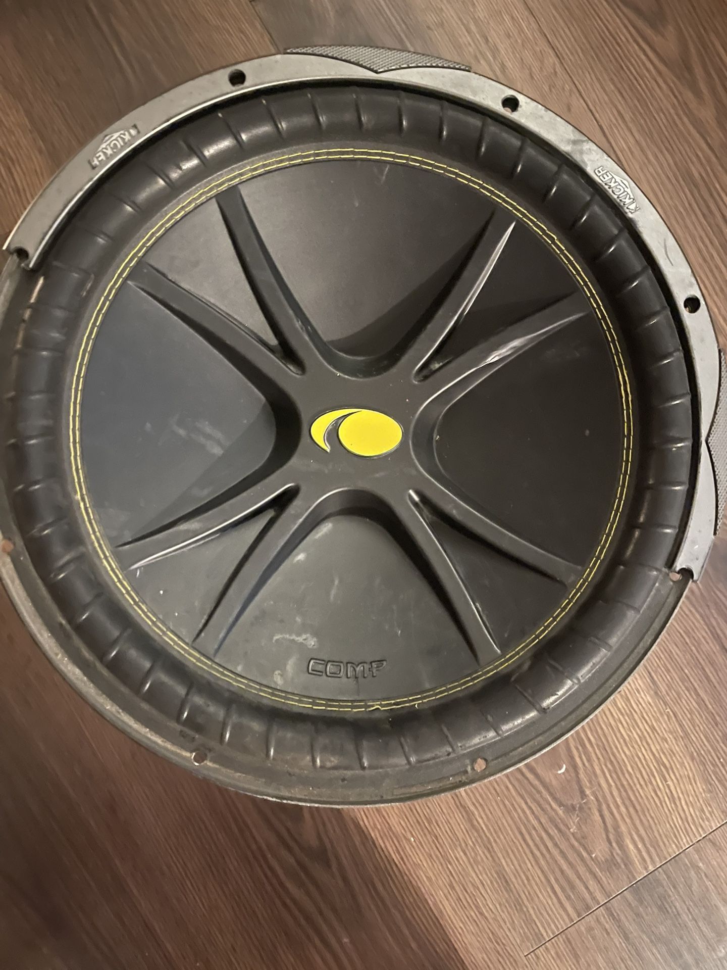 Kicker Speaker