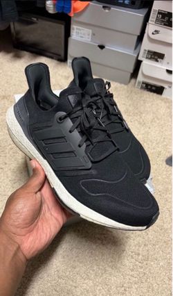 Adidas ULTRA BOOST 22 size 13 NEED GONE