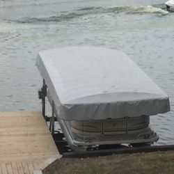 Pontoon Boat Lift