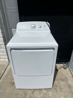 Matching washer and dryer