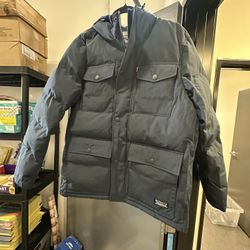 Levi’s Men’s Parka In Navy Size Small Brand New With Tags 