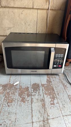 Microwave works perfectly 15$