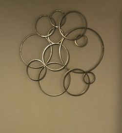 Distressed metal circle art
