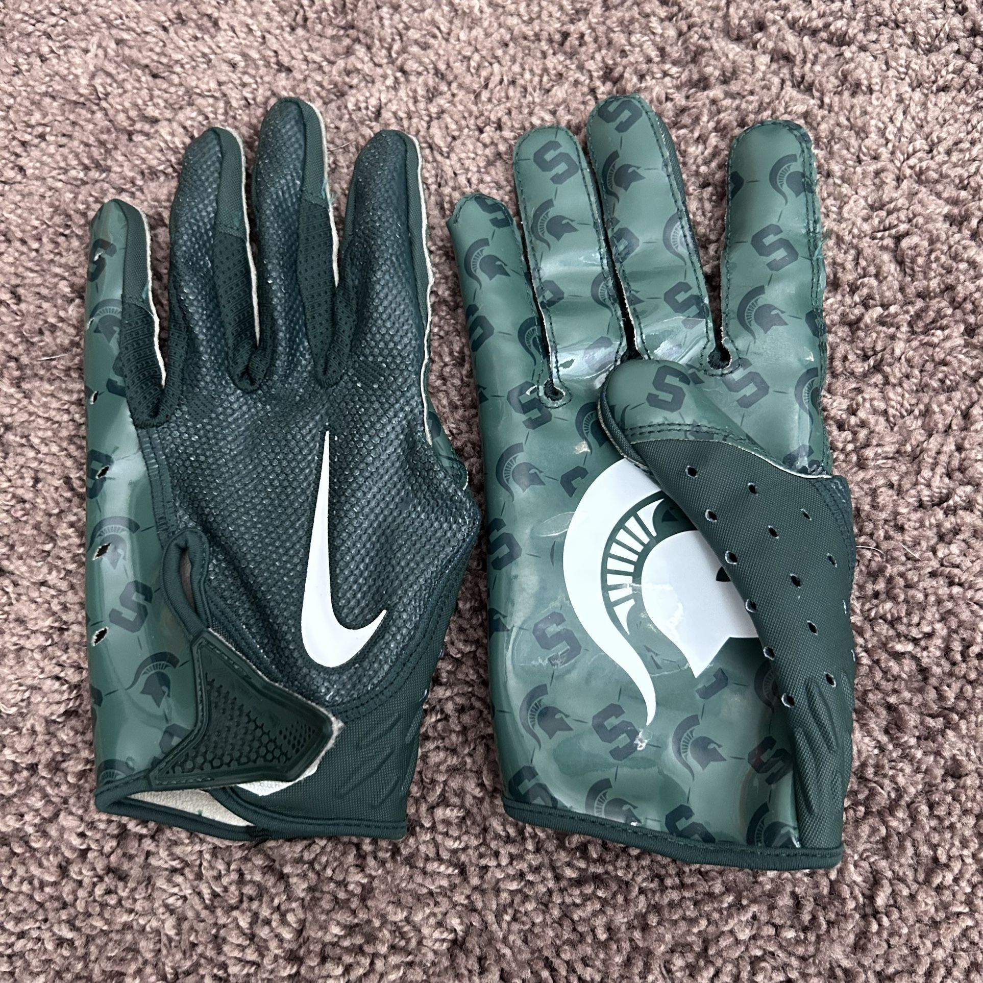 Nike Michigan State College Football Gloves