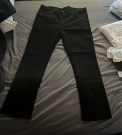 Levi’s Slim Fit (Black)