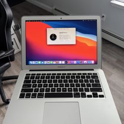 Apple MacBook Air 2022 Software 
