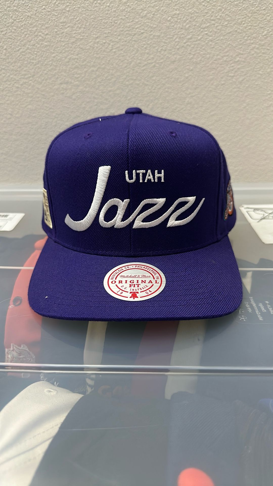 Mitchell And Ness Authentic Vintage Retro SnapBack Hat - NBA Basketball Utah Jazz Sport Script New Era 47 Brand Nike Sport
