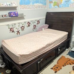 Twin Xtra long Bedframe