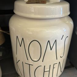 **JUST REDUCED**Large Rae Dunn “Mom’s Kitchen” Ceramic Canister 