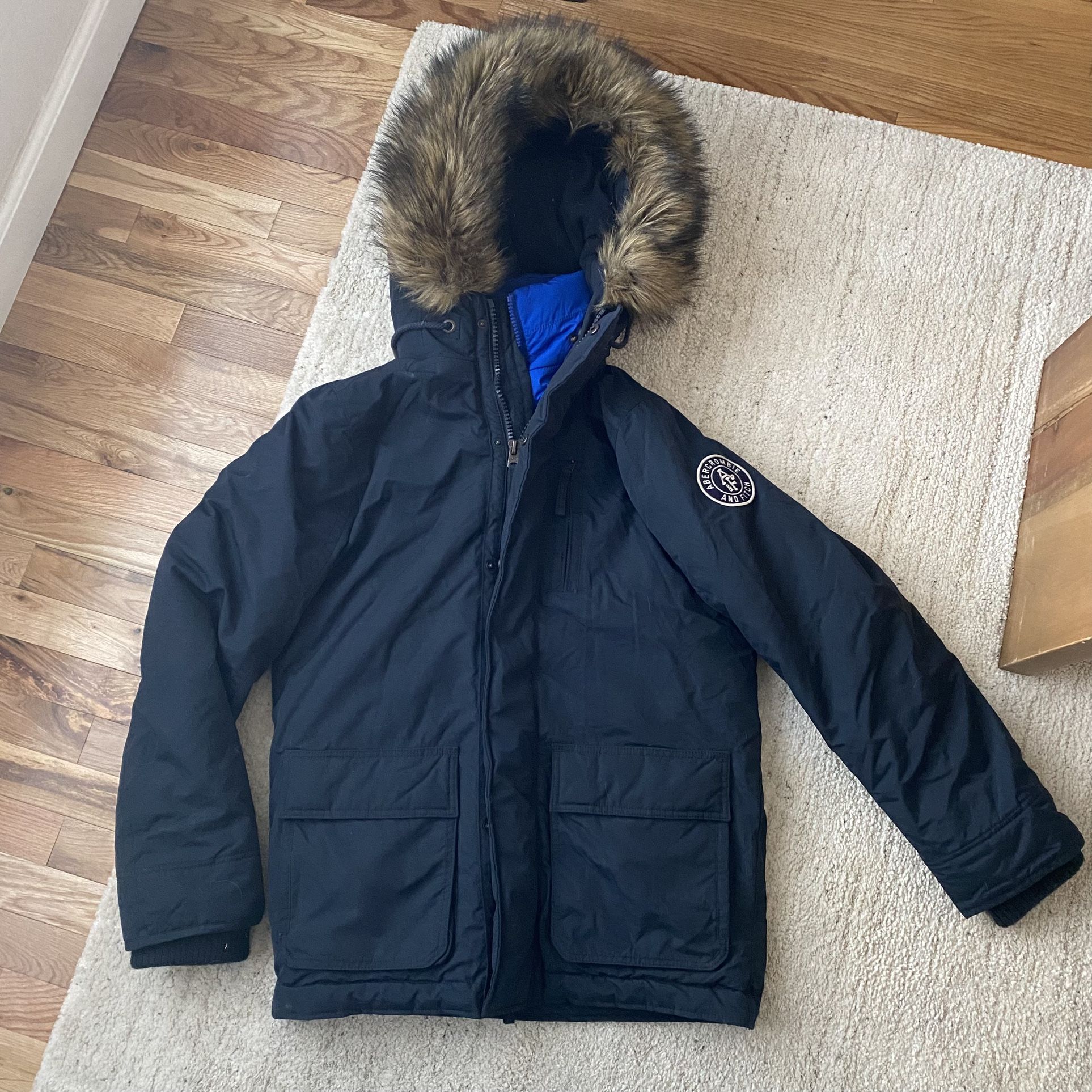 Abercrombie & Fitch Men’s Navy Park with Faux Fur