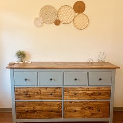 🪴 Solid Wood Olive Green & Golden Oak Dresser - Delivery Available! 👀 