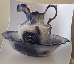 ANTIQUE CROWN M-C PORCELAIN WATER PITCHER AND WASH BASIN
