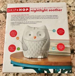 Skip Hop Baby Moonlight & Melodies Nightlight Sound Machine Owl