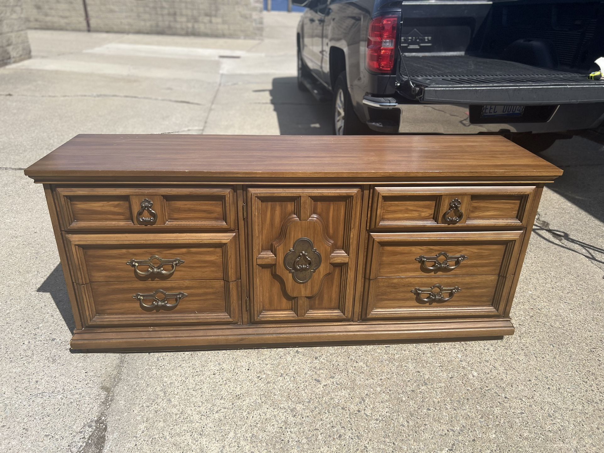 vintage solid wood 9 drawer dresser