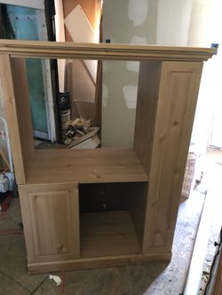 Entertainment center