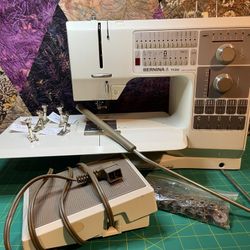 Bernina 1130 Sewing Machine (Jan 1987)