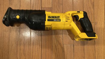 Dewalt DCS380 20 Volt Sawzall (TOOL ONLY)