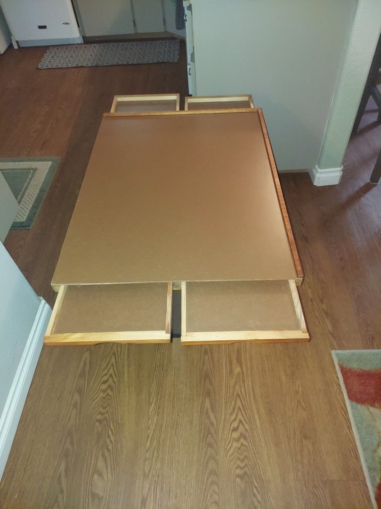 Puzzle Table