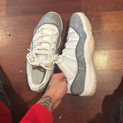 Jordan 11 Low “easter”