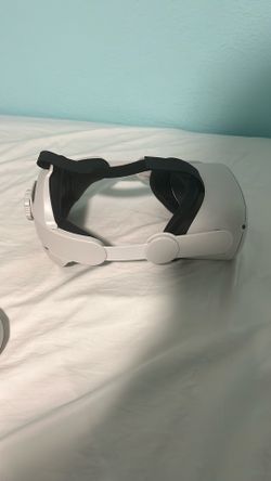 Meta Quest 2 w/ Headstrap