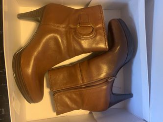 Nine West boot/heel