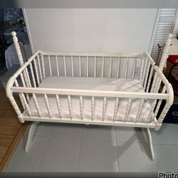 VINTAGE JENNY LIND BASSINET/CRADLE/CRIB 