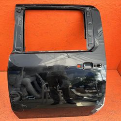 2020 - 2024 Chevrolet Chevy Silverado 2(contact info removed) HD Left Rear Door Shell OEM