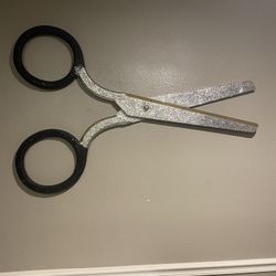 Giant Scrissor Decor